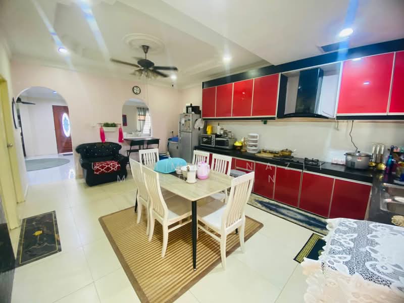 Bungalow for Sale in Seksyen 3 (Bangi) - Muhammad Nazli Mohd Amin - Kitchen - PropertyGuru.com.my