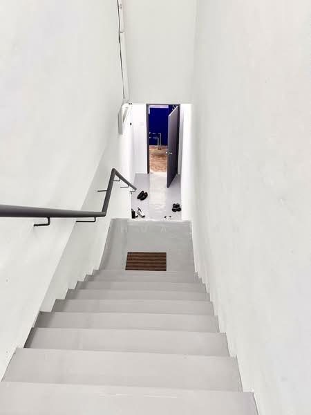 Shop for Rent in Taman Puncak Jalil (Seri Kembangan) - Joshua Fan - Corridor - PropertyGuru.com.my