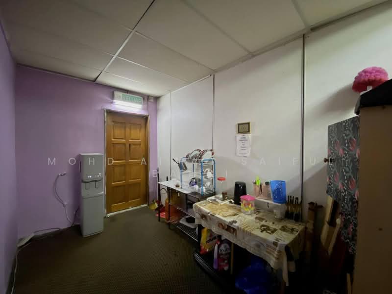 Shop / Office for Sale in Taman Bukit Mewah (Kajang) - Mohd Aizat Saiful Bahri - Interior - PropertyGuru.com.my