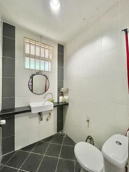 Bungalow for Sale in Bangi (Selangor) - Firdaus Husin - Bathroom - PropertyGuru.com.my