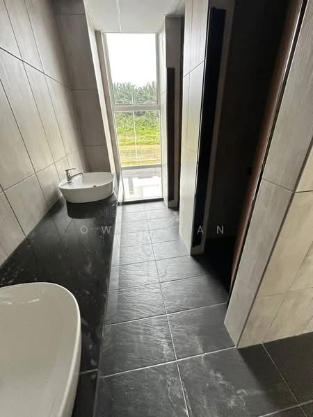 Cluster Factory for Rent in Taman Desa Cemerlang (Ulu Tiram) - Owen Tan - Bathroom - PropertyGuru.com.my