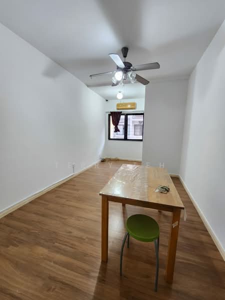 3-storey Terraced House for Sale in Sungai Besi (Kuala Lumpur) - Terry Teh - Dining Room - PropertyGuru.com.my