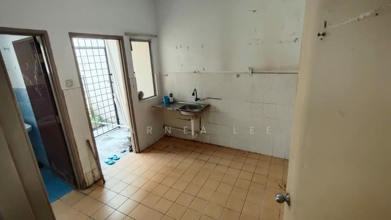 2-storey Terraced House for Rent in Taman Mahkota Pinggiran (Cheras) - Jenevia Lee - Kitchen - PropertyGuru.com.my