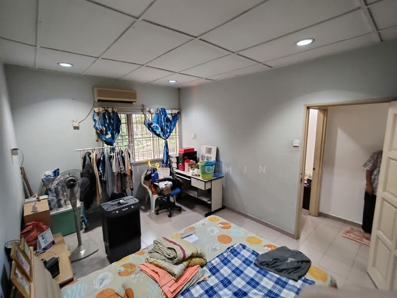 2-storey Terraced House for Sale in Jalan Klang Lama (Old Klang Road) (Kuala Lumpur) - Ping Chin - Bedroom - PropertyGuru.com.my