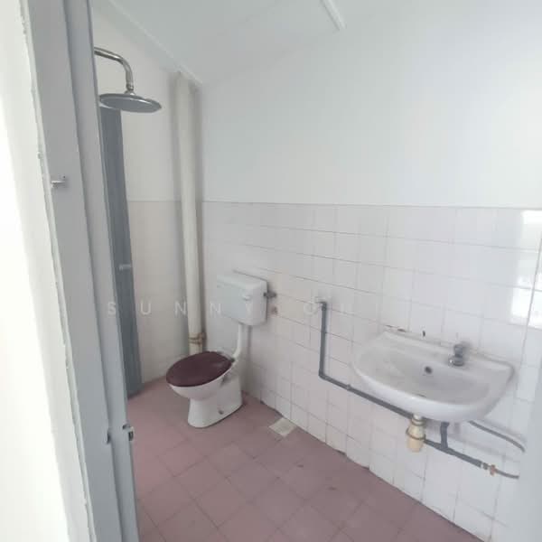 Section 3 @ Bandar Mahkota Cheras untuk Untuk Disewa - RM 1,500 /bulan, Mac 2026 - Bathroom - PropertyGuru.com.my