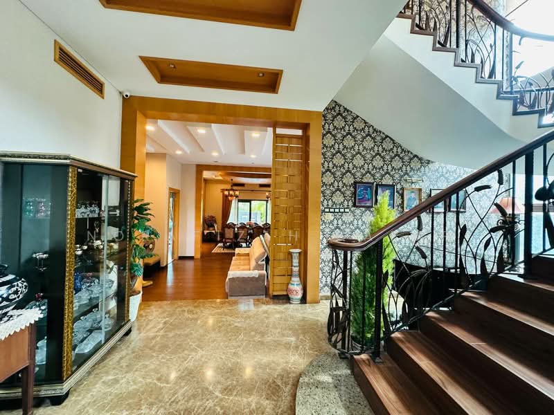 Bungalow for Sale in Perdana Lakeview East (Cyberjaya) - NoraFizah Gapar - Entrance - PropertyGuru.com.my