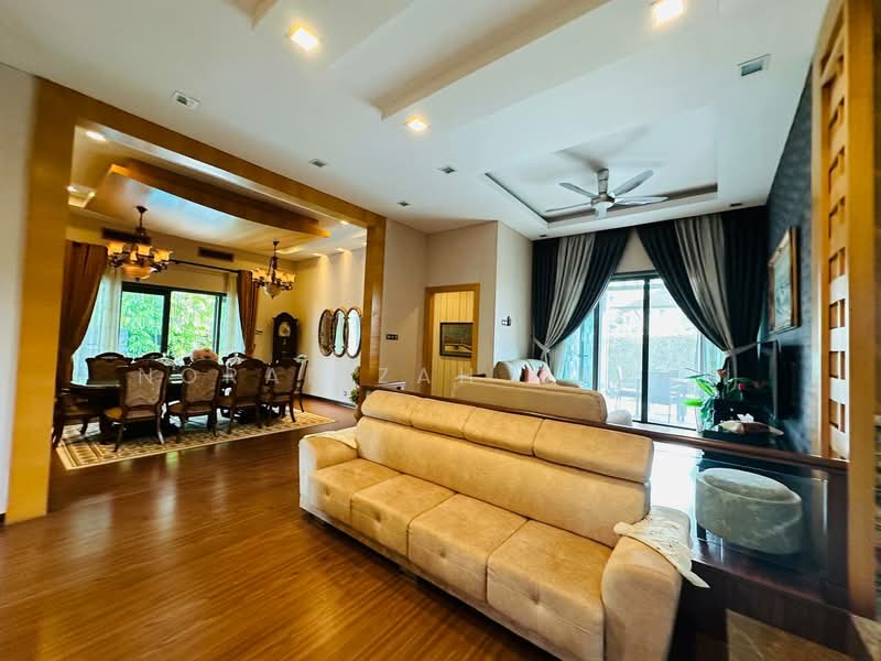 Bungalow for Sale in Perdana Lakeview East (Cyberjaya) - NoraFizah Gapar - Living Room - PropertyGuru.com.my