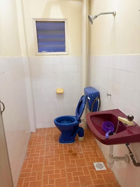Apartment for Sale at Ria 2 Apartment - Loong Hing Liong - Bathroom - PropertyGuru.com.my