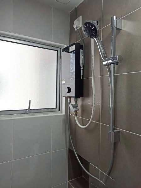 Apartment for Rent at Residensi Rimbunan Petaling - Valyn Ho - Bathroom - PropertyGuru.com.my