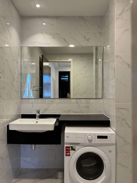 Service Residence for Rent at Met 1 Residences - Mico Wong - Bathroom - PropertyGuru.com.my