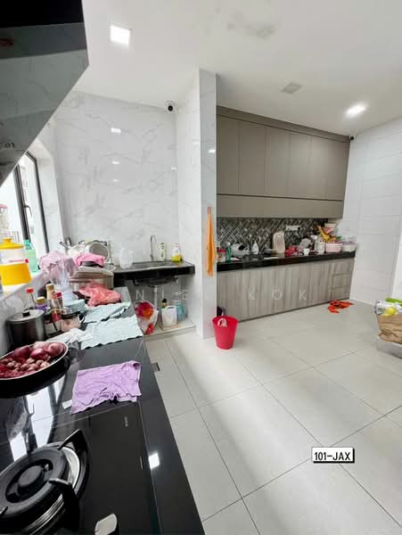 2-storey Terraced House for Sale in Bandar Bukit Raja (Klang) - Daniel Kok - Kitchen - PropertyGuru.com.my
