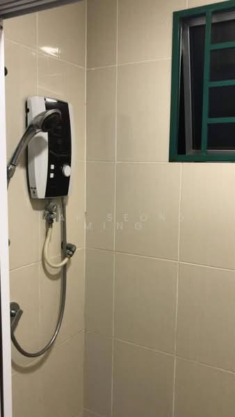 Service Residence for Sale at OUG Parklane - Yap Seong Ming - Bathroom - PropertyGuru.com.my