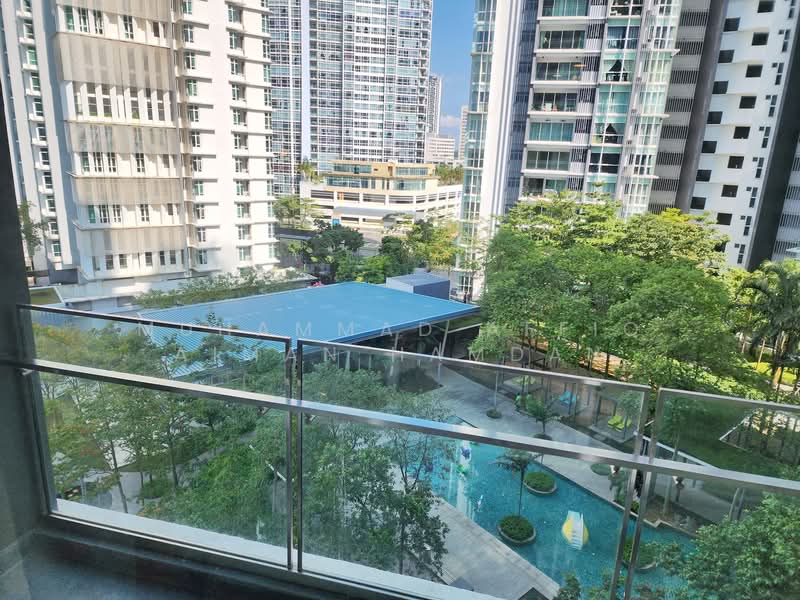 Medini Signature untuk Untuk Disewa - RM 4,500 /bulan, Mac 2026 - Pool - PropertyGuru.com.my