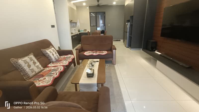 Lovell @ Country Garden Danga Bay untuk Untuk Disewa - RM 3,800 /bulan, Mac 2026 - Living Room - PropertyGuru.com.my