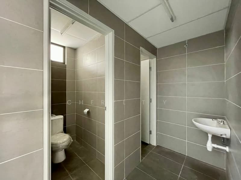 Terrace Factory for Rent in Taman Lagenda Putra (Kulai) - Cheryl Tey - Bathroom - PropertyGuru.com.my