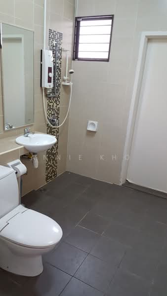 Rumah Teres 2 Tingkat untuk Dijual di Bandar Bukit Raja (Klang) - Annie Kho - Bathroom - PropertyGuru.com.my