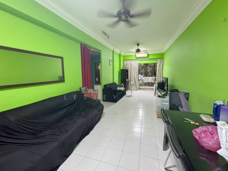 Danga View Apartment untuk Untuk Dijual - RM 388,000, Mac 2026 - Living Room - PropertyGuru.com.my