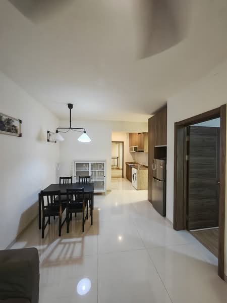 Apartment for Rent at Regalia Park @ Forest City - Wendy Kui - Dining Room - PropertyGuru.com.my
