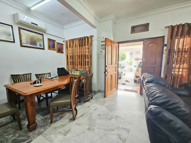 2-storey Terraced House for Sale in Putra Bestari (Subang Jaya) - Jason Ooi - Dining Room - PropertyGuru.com.my