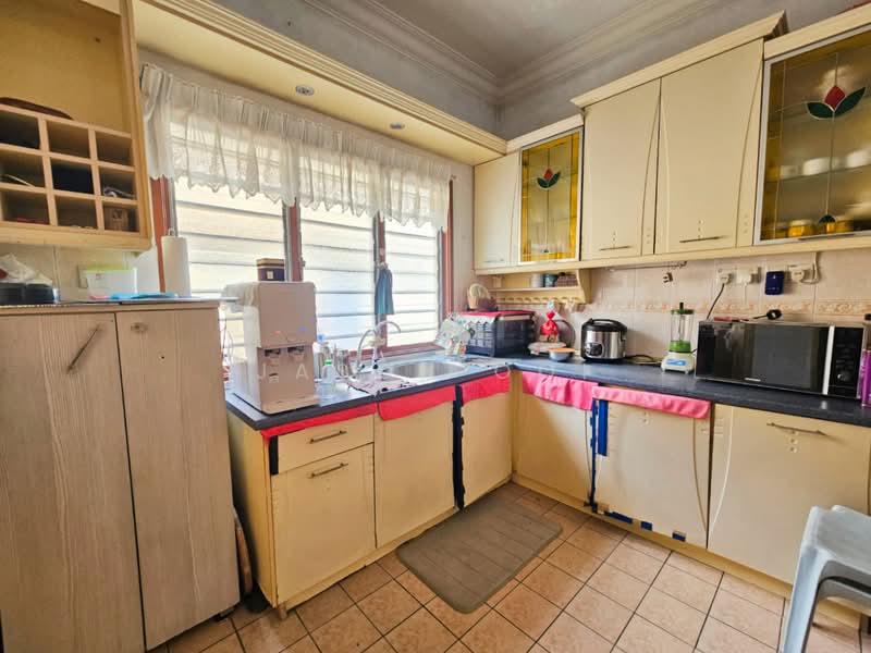2-storey Terraced House for Sale in Putra Bestari (Subang Jaya) - Jason Ooi - Kitchen - PropertyGuru.com.my