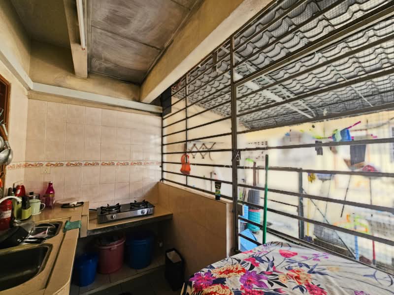 2-storey Terraced House for Sale in Putra Bestari (Subang Jaya) - Jason Ooi - Kitchen - PropertyGuru.com.my