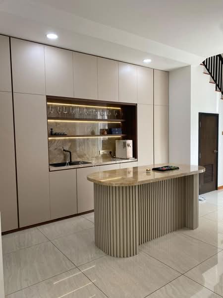 Senibong Cove - Hills Residences untuk Untuk Disewa - RM 11,800 /bulan, Mac 2026 - Kitchen - PropertyGuru.com.my