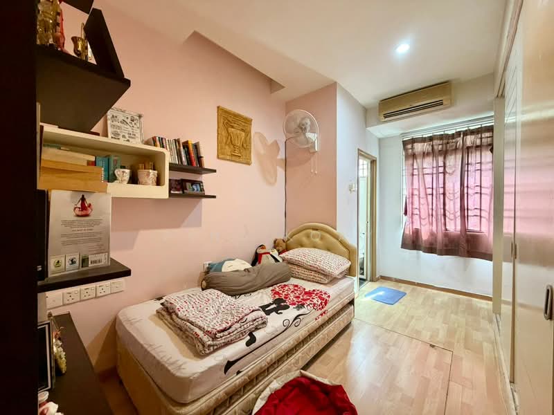 3-storey Terraced House for Sale in Tanjung Bungah (Penang) - Ping Koay - Bedroom - PropertyGuru.com.my