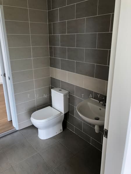 Tropicana Heights untuk Untuk Disewa - RM 3,000 /bulan, Mac 2026 - Bathroom - PropertyGuru.com.my