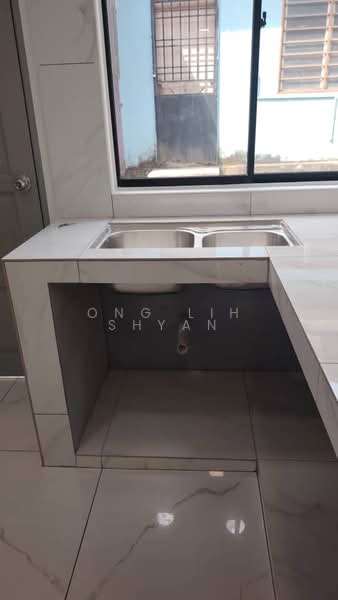 2-storey Terraced House for Sale in Taman Mawar (Kulai) - Ong Lih Shyan - Kitchen - PropertyGuru.com.my