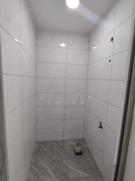 2-storey Terraced House for Sale in Taman Mawar (Kulai) - Ong Lih Shyan - Bathroom - PropertyGuru.com.my