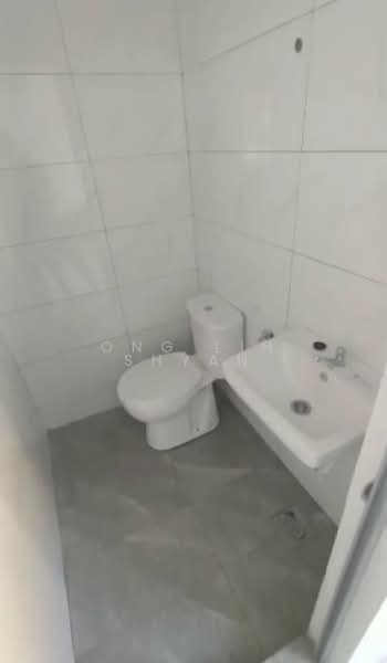 2-storey Terraced House for Sale in Taman Mawar (Kulai) - Ong Lih Shyan - Bathroom - PropertyGuru.com.my
