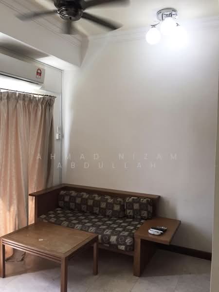 10 Semantan Suites untuk Untuk Disewa - RM 1,700 /bulan, Mac 2026 - Living Room - PropertyGuru.com.my