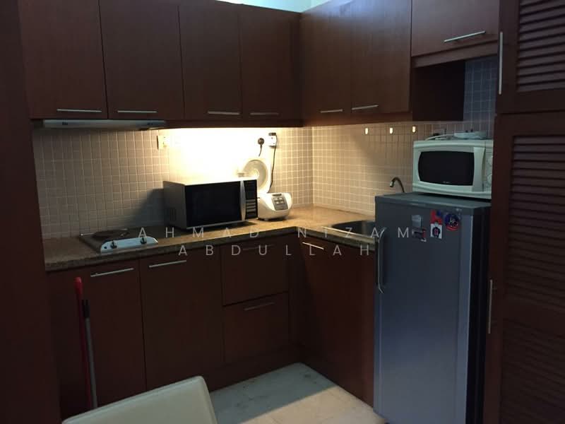 10 Semantan Suites untuk Untuk Disewa - RM 1,700 /bulan, Mac 2026 - Kitchen - PropertyGuru.com.my