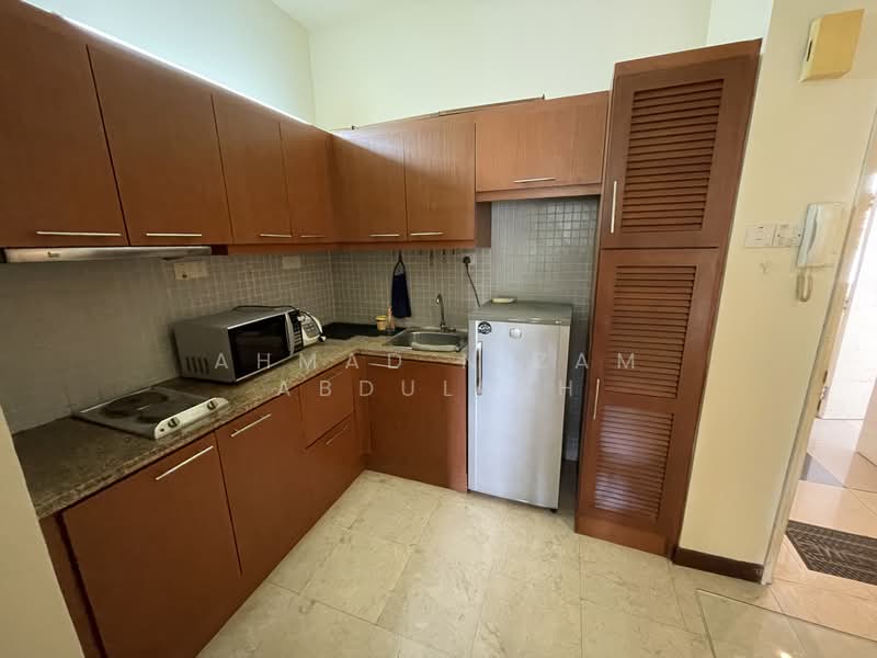 Condominium for Rent at 10 Semantan Suites - Ahmad Nizam Abdullah - Kitchen - PropertyGuru.com.my