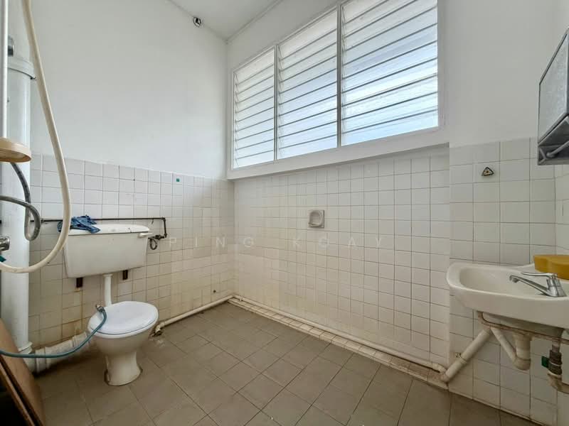 Semi-Detached House for Sale in Permai Jaya (Tanjung Bungah) - Ping Koay - Bathroom - PropertyGuru.com.my