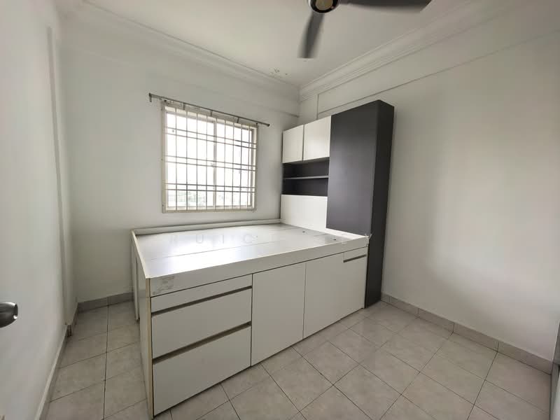 Apartment for Rent at Bayu Puteri 2 - Ruice Tey - Bedroom - PropertyGuru.com.my