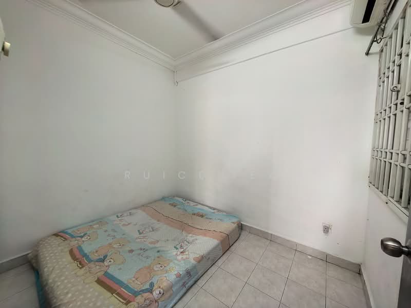 Apartment for Rent at Bayu Puteri 2 - Ruice Tey - Bedroom - PropertyGuru.com.my