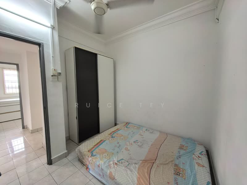 Apartment for Rent at Bayu Puteri 2 - Ruice Tey - Bedroom - PropertyGuru.com.my