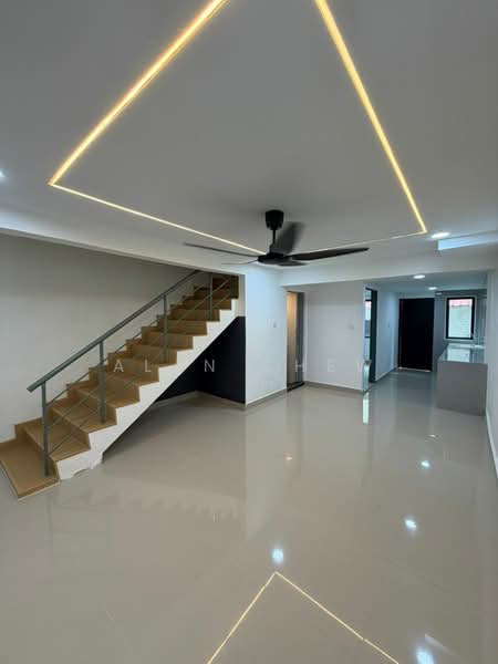 Taman Johor Jaya untuk Untuk Dijual - RM 428,000, Mac 2026 - Living Room - PropertyGuru.com.my