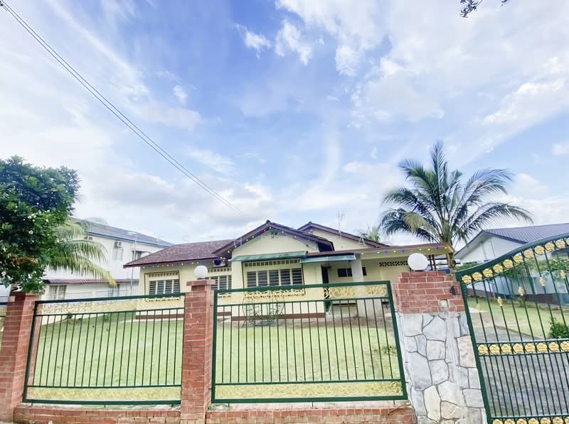 Commercial Bungalow for Rent in Seksyen 8 (Petaling Jaya) - Esther Tan - Exterior - PropertyGuru.com.my