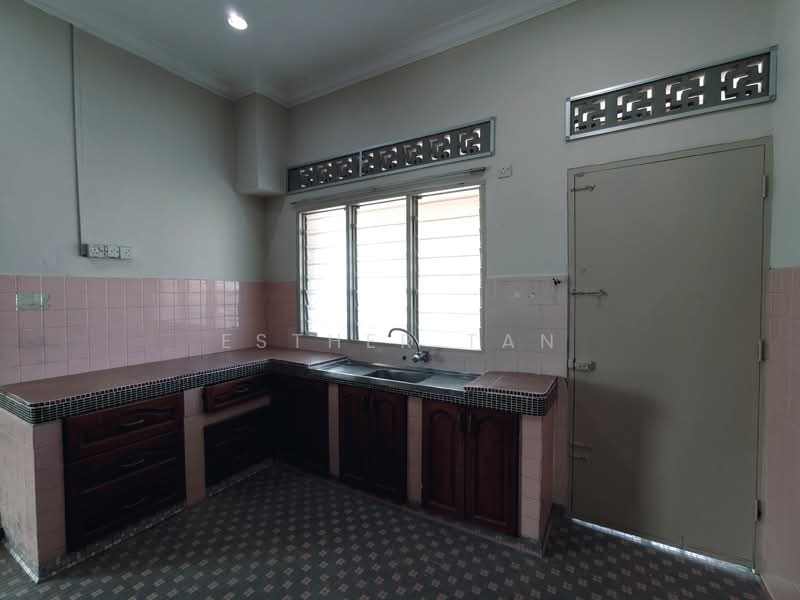 Commercial Bungalow for Rent in Seksyen 8 (Petaling Jaya) - Esther Tan - Kitchen - PropertyGuru.com.my