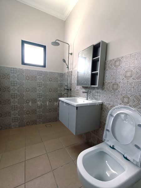 Commercial Bungalow for Rent in Seksyen 8 (Petaling Jaya) - Esther Tan - Bathroom - PropertyGuru.com.my