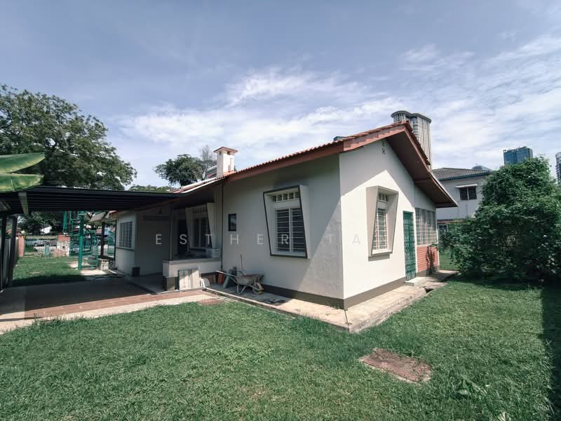 Commercial Bungalow for Rent in Seksyen 8 (Petaling Jaya) - Esther Tan - Exterior - PropertyGuru.com.my