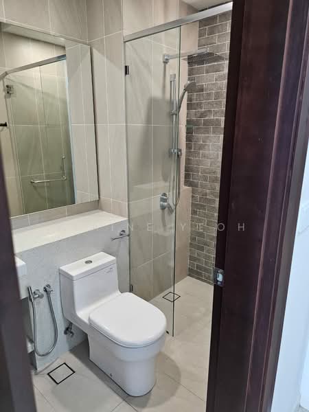 Queens Residences Q1 @ Queens Waterfront untuk Untuk Disewa - RM 3,300 /bulan, Mac 2026 - Bathroom - PropertyGuru.com.my