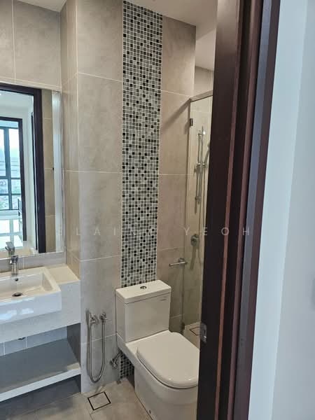 Queens Residences Q1 @ Queens Waterfront untuk Untuk Disewa - RM 3,300 /bulan, Mac 2026 - Bathroom - PropertyGuru.com.my