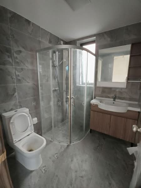 Cluster House for Sale in Forest City (Gelang Patah) - Herry Goh - Bathroom - PropertyGuru.com.my