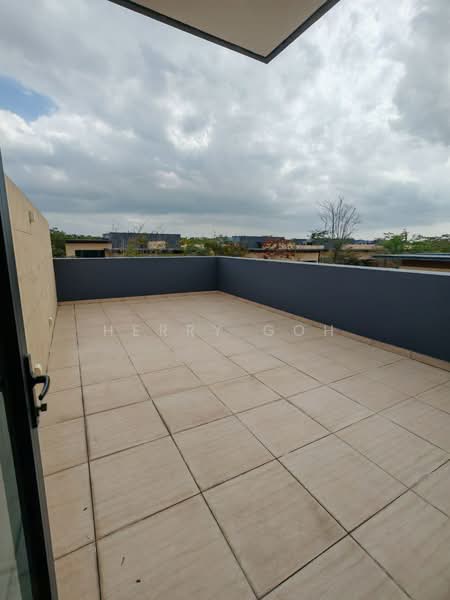 Cluster House for Sale in Forest City (Gelang Patah) - Herry Goh - Balcony - PropertyGuru.com.my