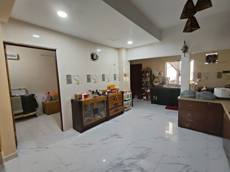 2-storey Terraced House for Sale in Taman Bukit Utama (Ulu Kelang) - M.J Zairin - Kitchen - PropertyGuru.com.my