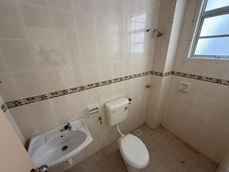 2.5-storey Terraced House for Sale in Ukay Perdana (Ulu Kelang) - GEE Lee - Bathroom - PropertyGuru.com.my