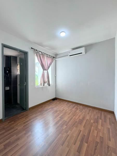 Tiara East untuk Untuk Disewa - RM 1,500 /bulan, Mac 2026 - Third bedroom - PropertyGuru.com.my